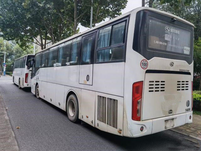 Используемый автобус тренера автобуса Kinglong низким используемый километром для модели XMQ6112 двери мест Африки 50 одиночной