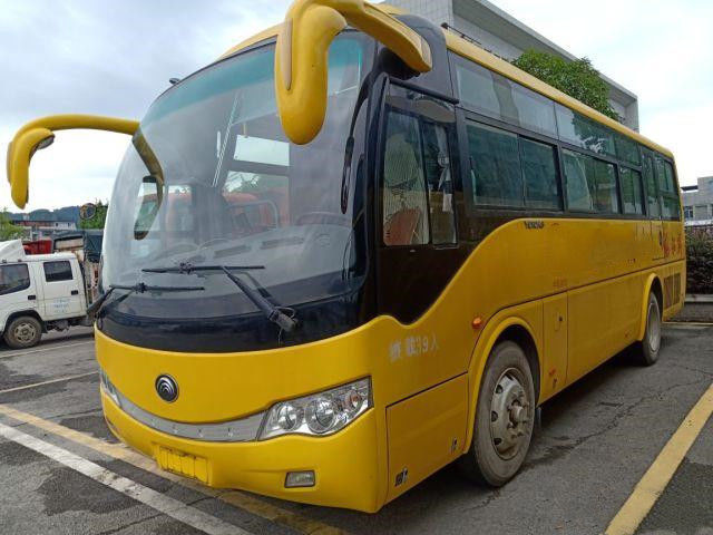 Используемое Yutong 39 усаживает дизельным используемый автобусом автобус пассажира руководства выведенный автобусом используемый ручным приводом для Африки