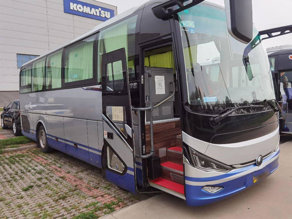 Автобус Китая подержанного бензинового двигателя тренера Yutong ZK6907 автобусов роскошного электрический с ТВ
