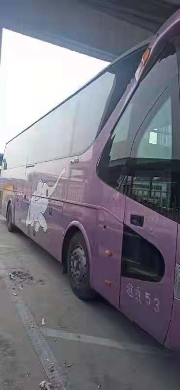 2009 автобус тренера Yutong года 53 используемый местами используемый автобусом используемый ZK6129HD с двигателем дизеля кондиционера