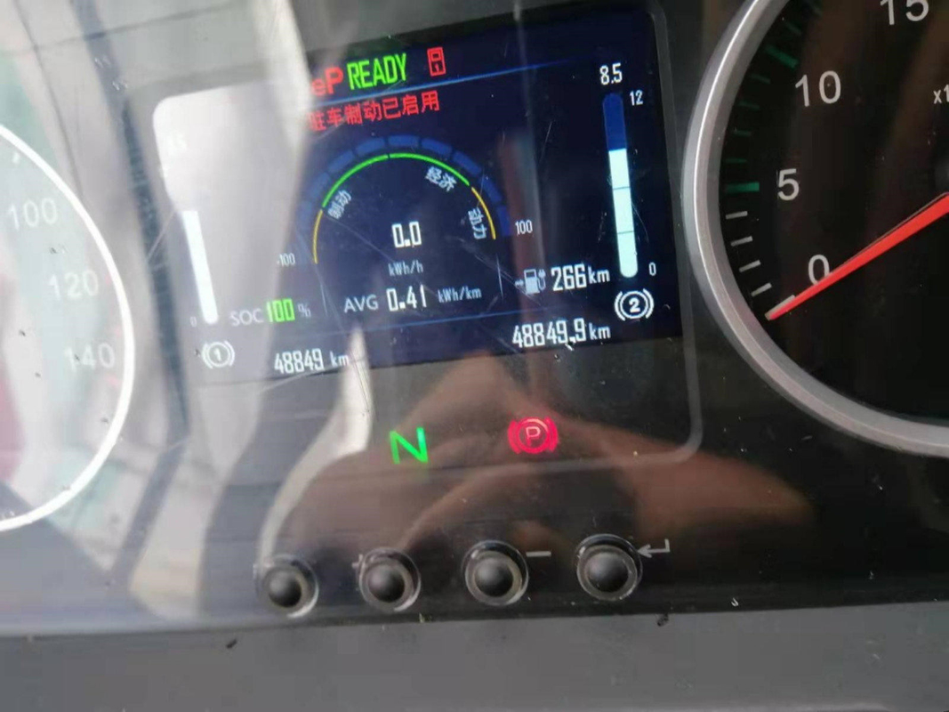 Электрические автобусы альтернативной энергии Seaters автобуса 15 автобуса ZK6815 Тойота Hiace города Yutong и тренеры  53 места