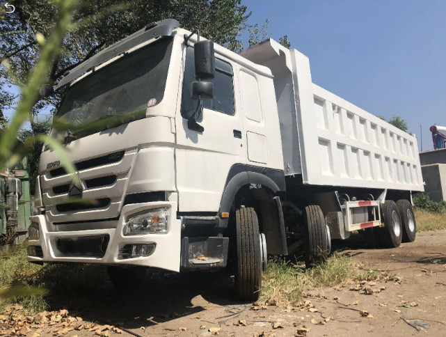 Используемая Multi тележка Tipper Sinotruk Howo 375Hp режима привода тележки 8x4 Howo Drump цветов