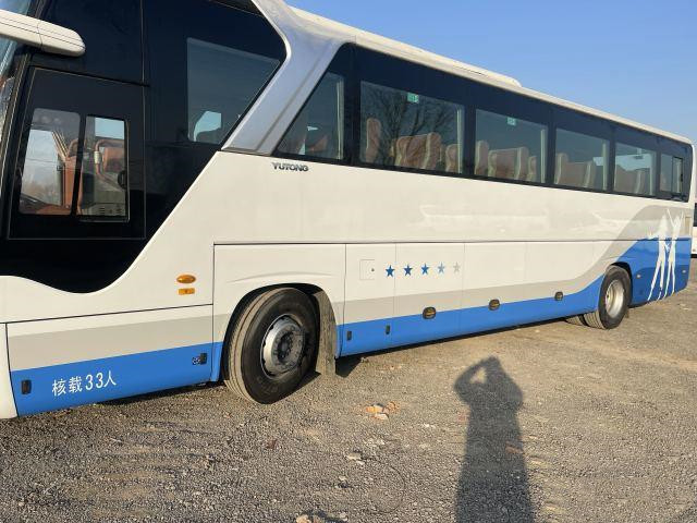 Ось 2 использовала двойных дверей двигателя мест автобуса Passanger Yutong роскошную воздушную подушку 33