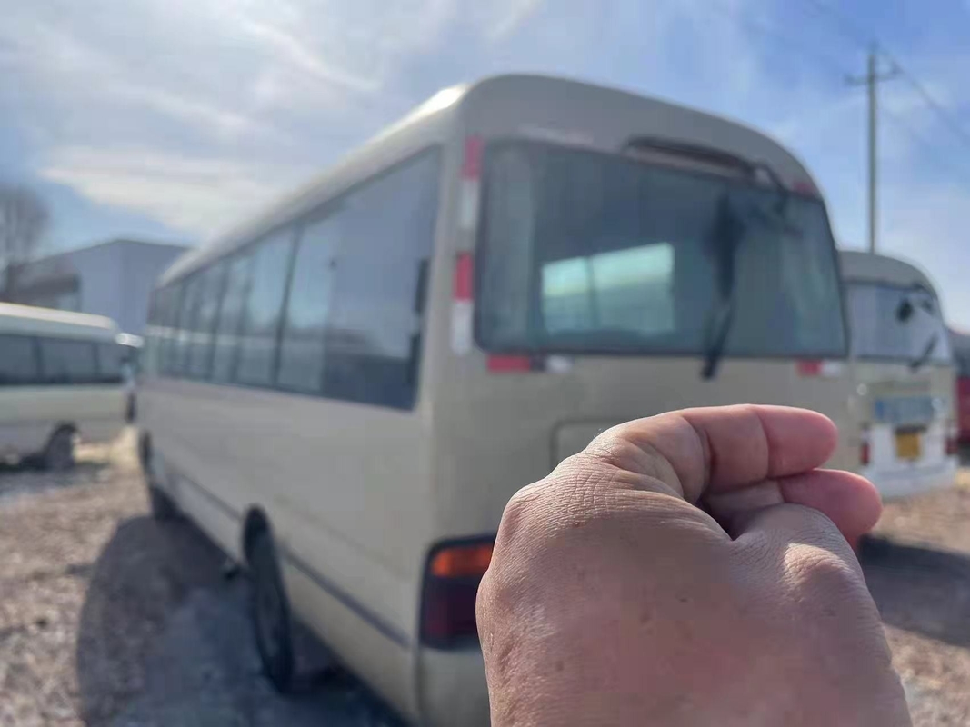 Польза автобуса бензина автобуса каботажного судна Японии Тойота мини для Западных Африк 23-30seats