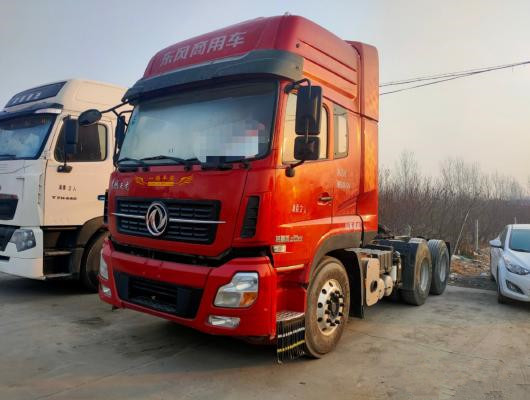 Используемый трактор 420hp тележки использовал тележку трактора сварочного трактора 6*4 50tons для продажи