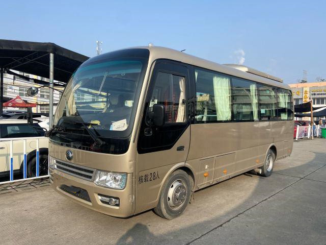 Подержанное Yutong ZK6728 везет используемый золотой двигатель на автобусе Yuchai цвета везет автобус на автобусе тренера 28 пассажиров в 2019 год