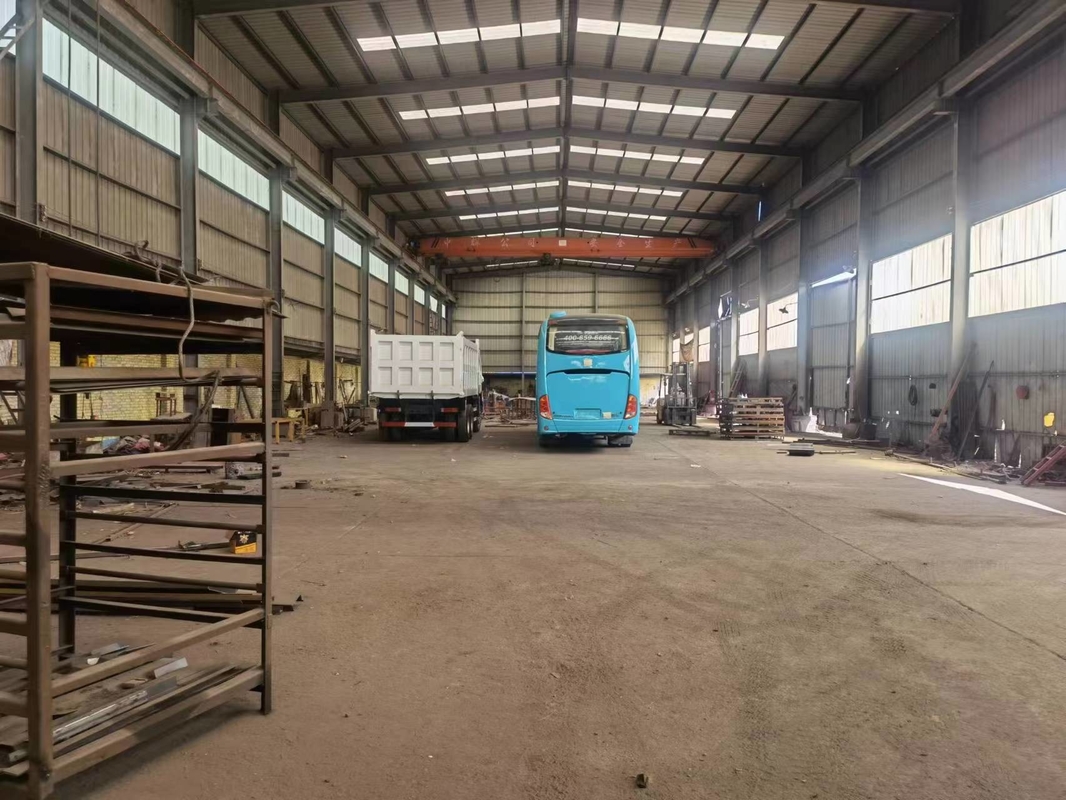 управление рулем 6*4 8*4 левое использовало Dumper привода тележки Tipper 371/375hp подержанный