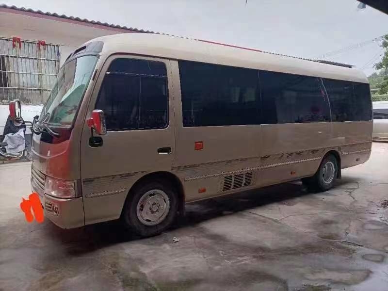 2013 автобус каботажного судна года 30 используемый местами использовал мини автобус каботажного судна Тойота автобуса с двигателем дизеля 15B