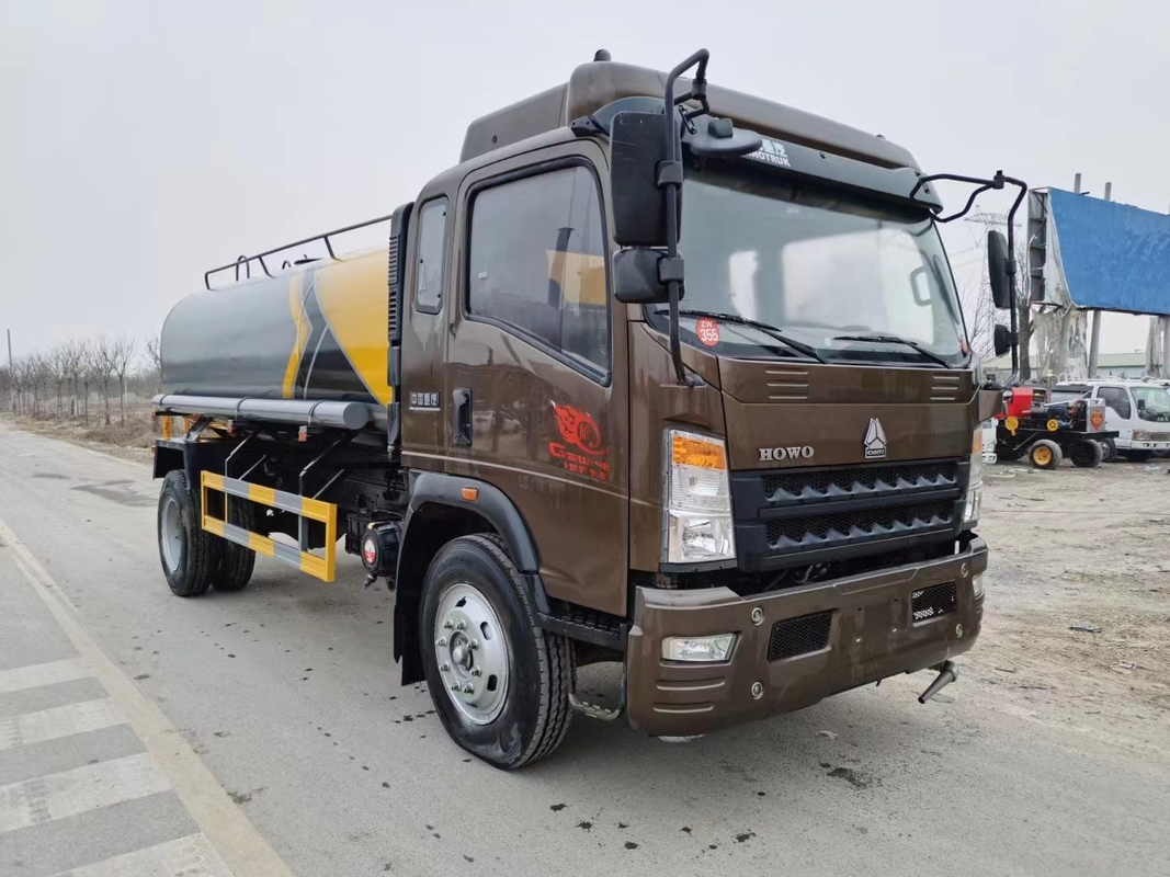 Топливозаправщик 100000L Cummins Engine 170hp 7.3*2.3*2.7m воды спринклера HOWO