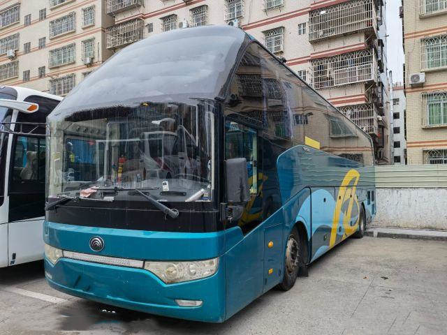 Привод Yutong первого класса правый везет тренера на автобусе двигателя зада ZK6122H 51 Seater роскошного