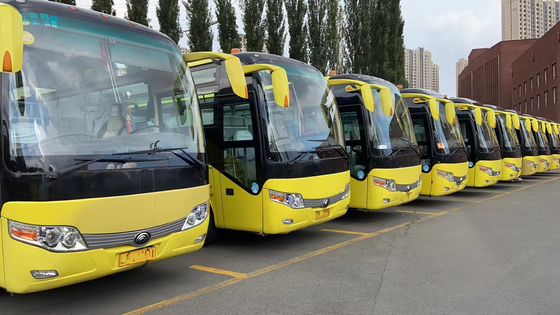 Пассажир 2+3layout 60seats тренера Zk6107 автобуса Yutong двигателя Yuchai подержанный