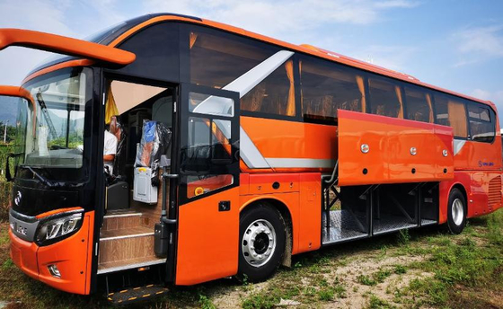 2021 автобус тренера Kinglong XMQ6127cy прибытия мест года 53 новый новый с управлением рулем двигателя дизеля RHD