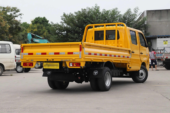 Подержанные небольшие грузовики Двойная кабина 2 тонны Погрузка 2018 Модель Foton M2 грузовик