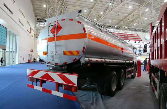 Тяжелый нефтяной танкер грузовик Sinotruck 20m3 Танкер Алюминиевый сплав MAN Передняя ось Плоская кабина