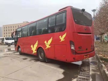 Новым автобус пассажира бренда Ютонг прибытия используемый красным цветом передача 2013 год ручная